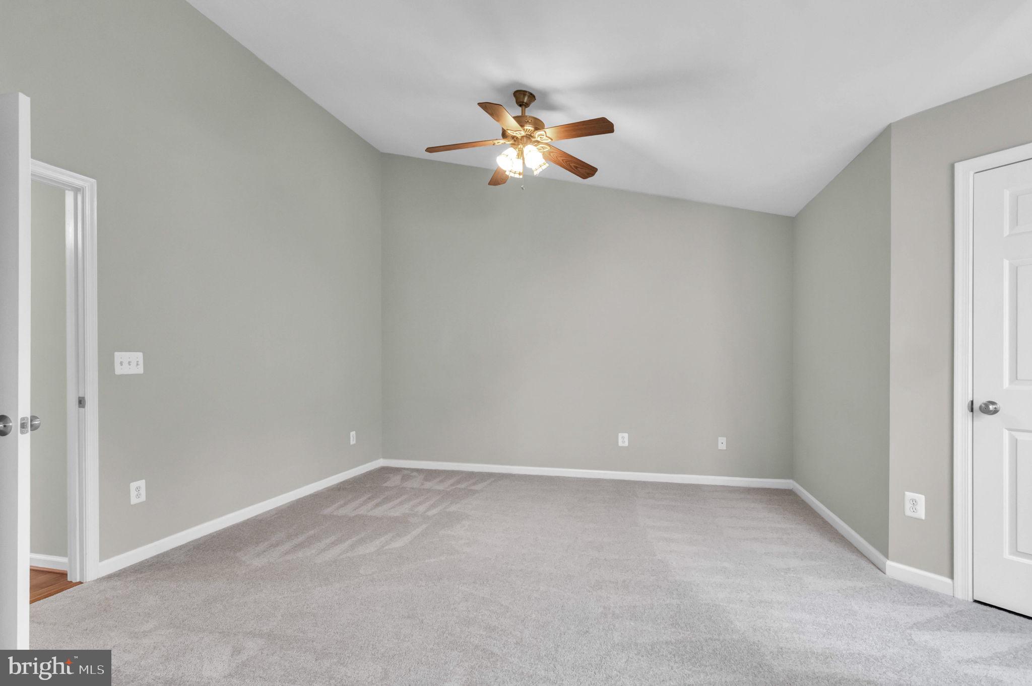 STRATFORD - Residential