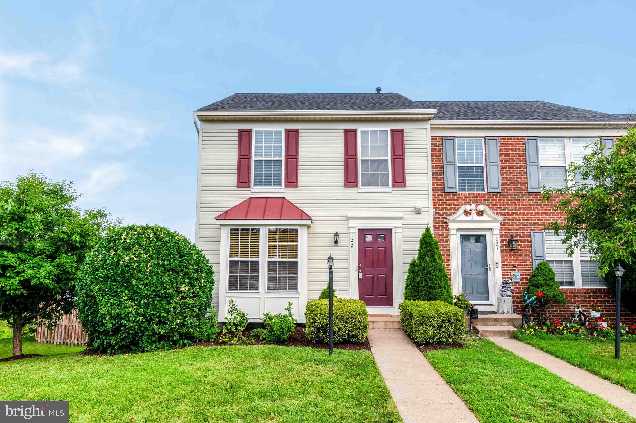 STRATFORD - Residential