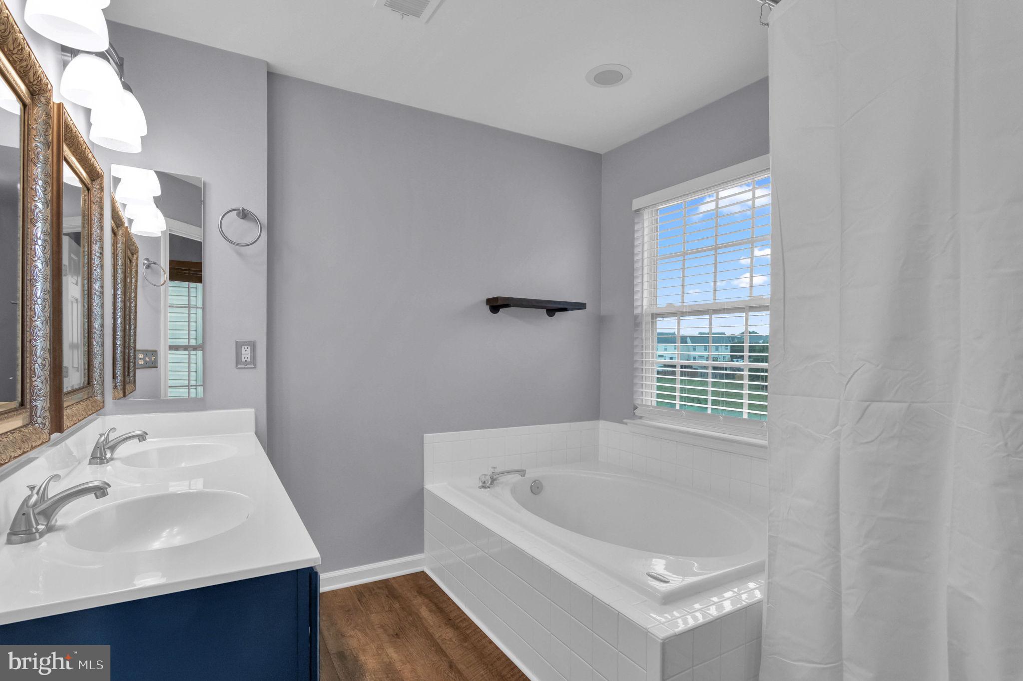 STRATFORD - Residential