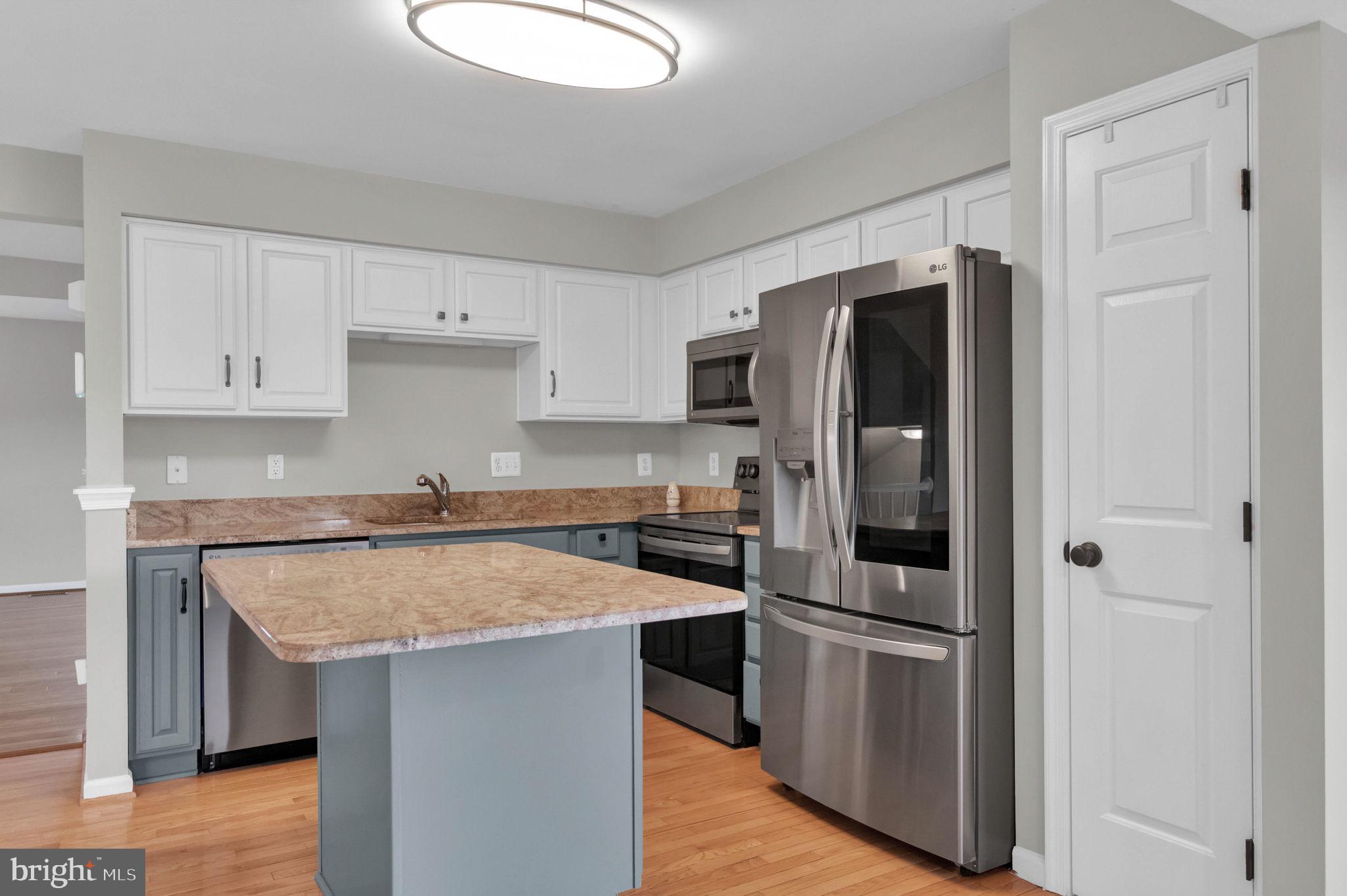 STRATFORD - Residential