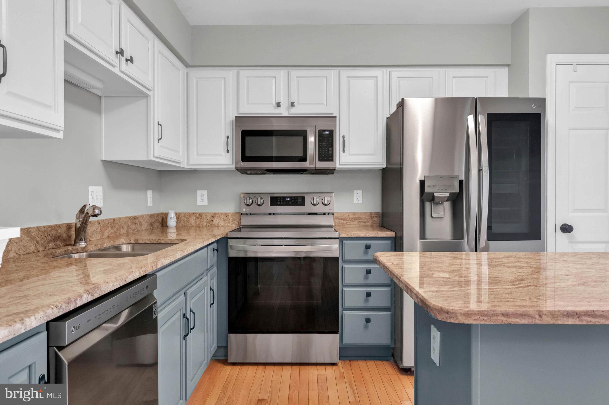 STRATFORD - Residential