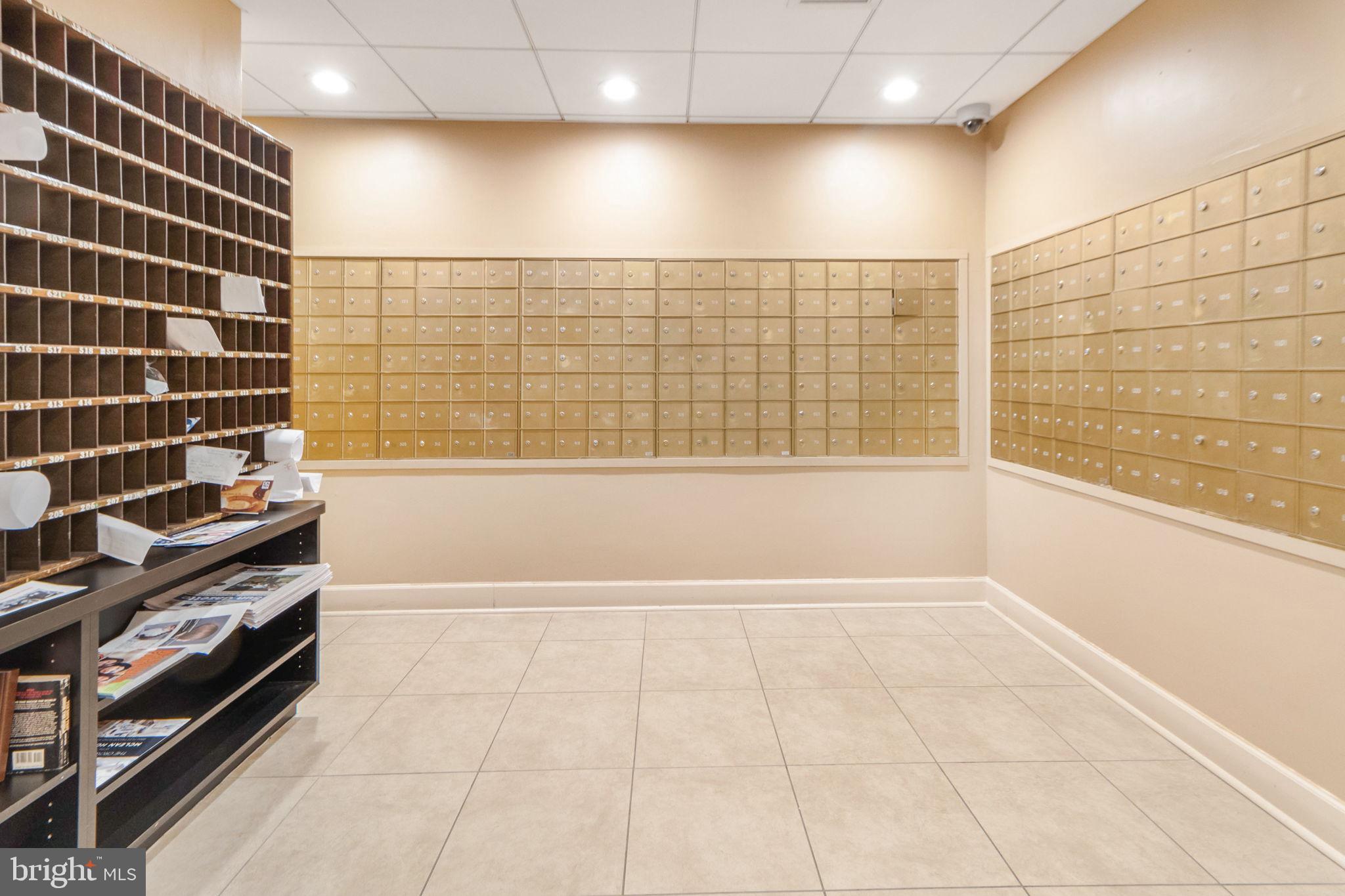 MCLEAN HOUSE NORTH - Residential