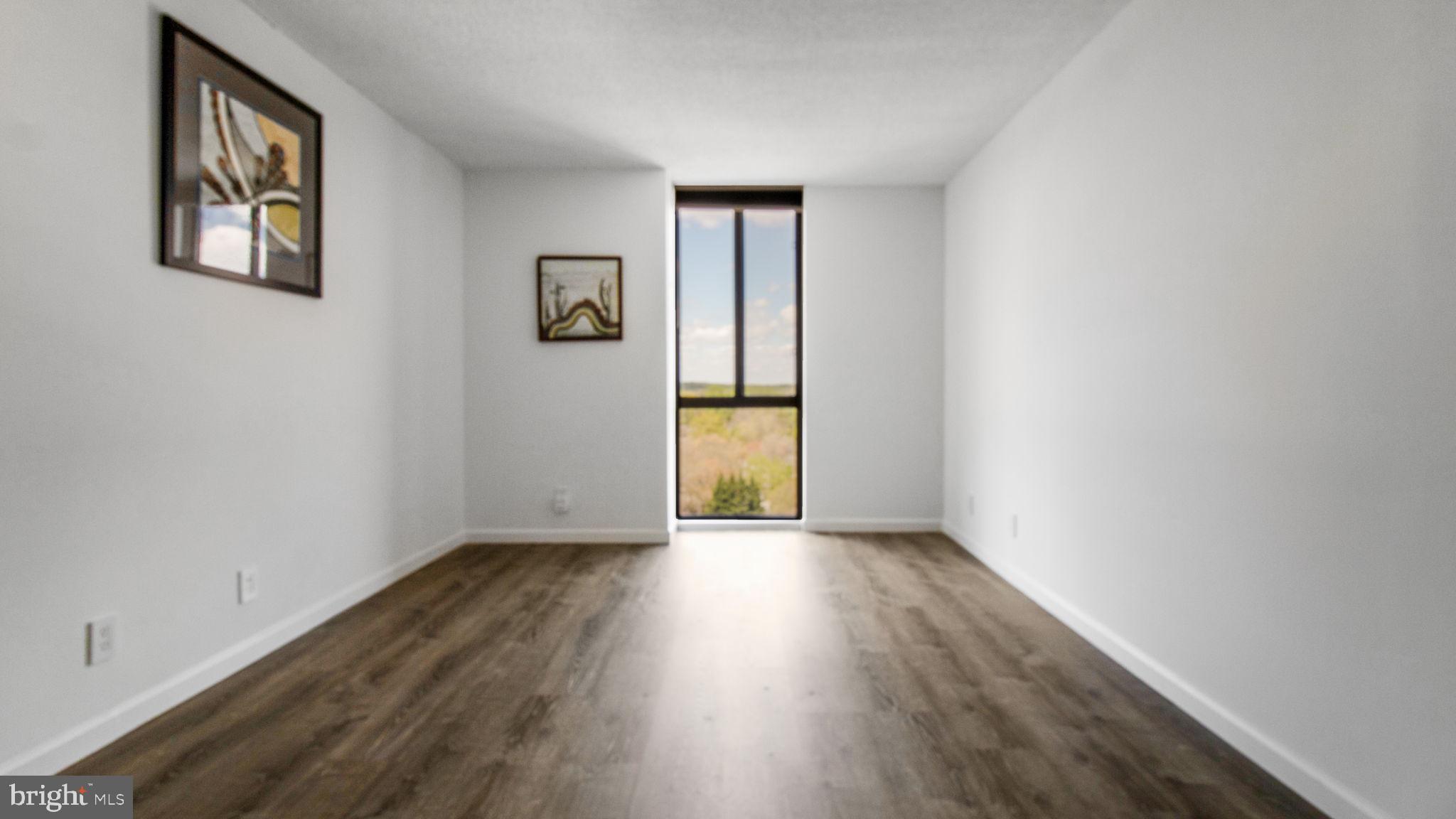 MCLEAN HOUSE NORTH - Residential