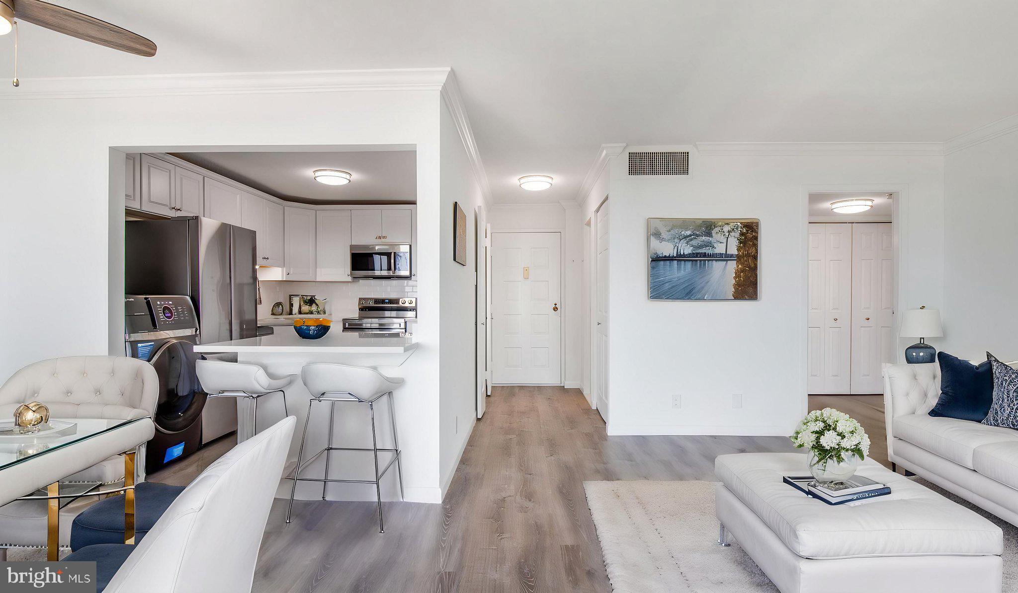 MCLEAN HOUSE NORTH - Residential