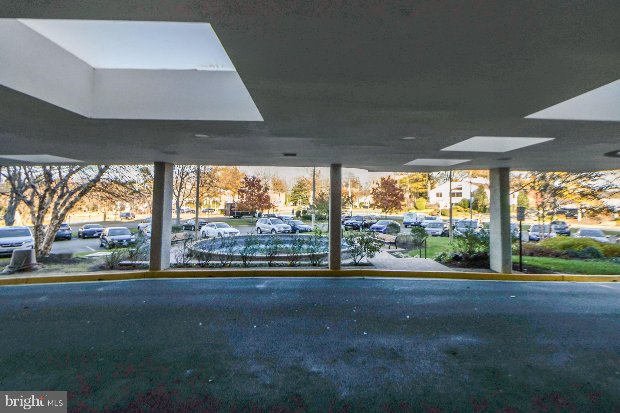 MCLEAN HOUSE NORTH - Residential