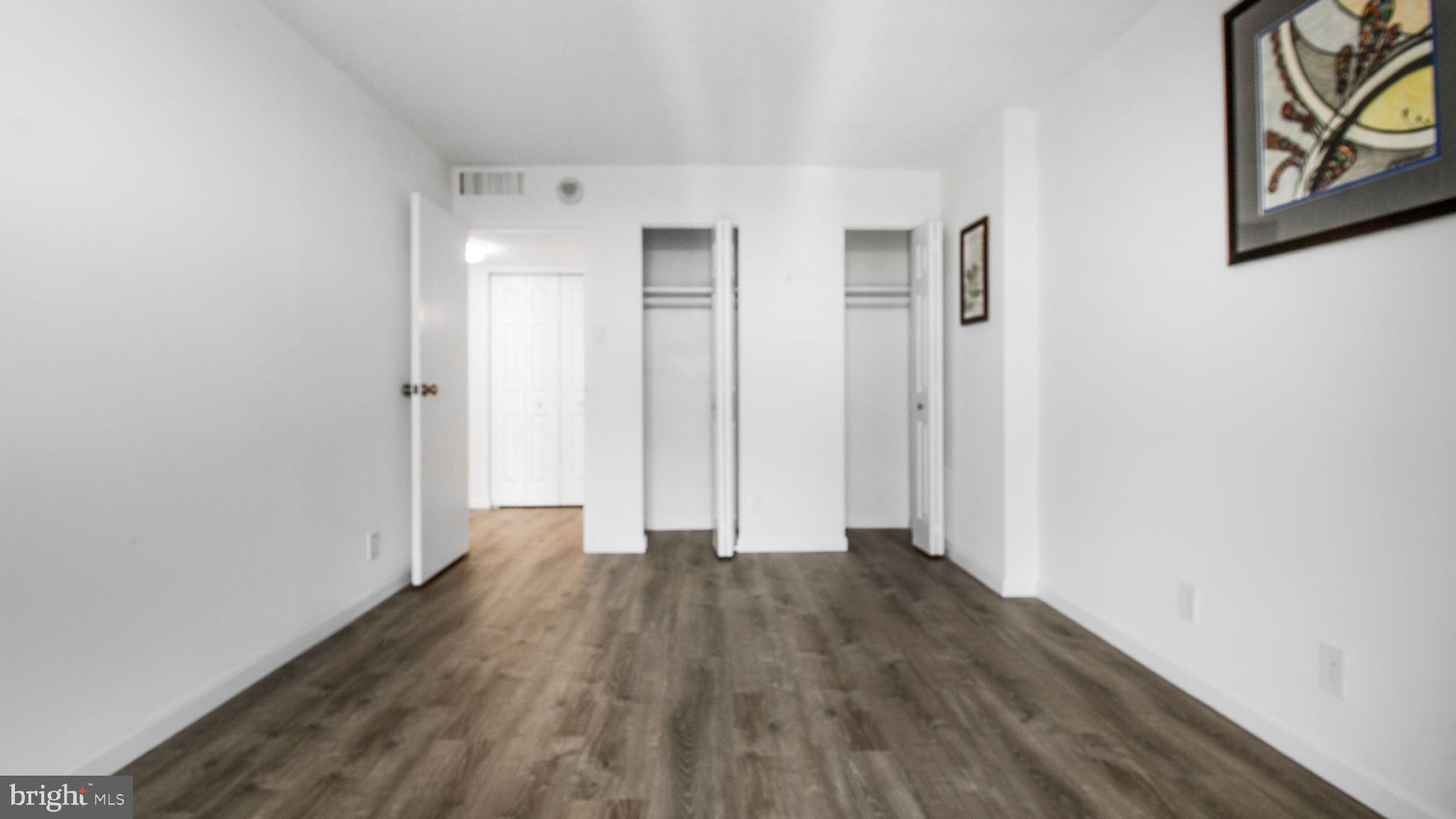 MCLEAN HOUSE NORTH - Residential