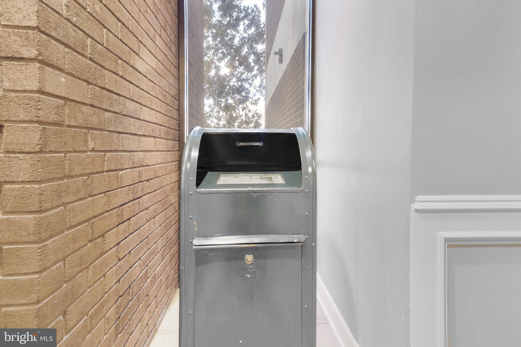 MCLEAN HOUSE NORTH - Residential