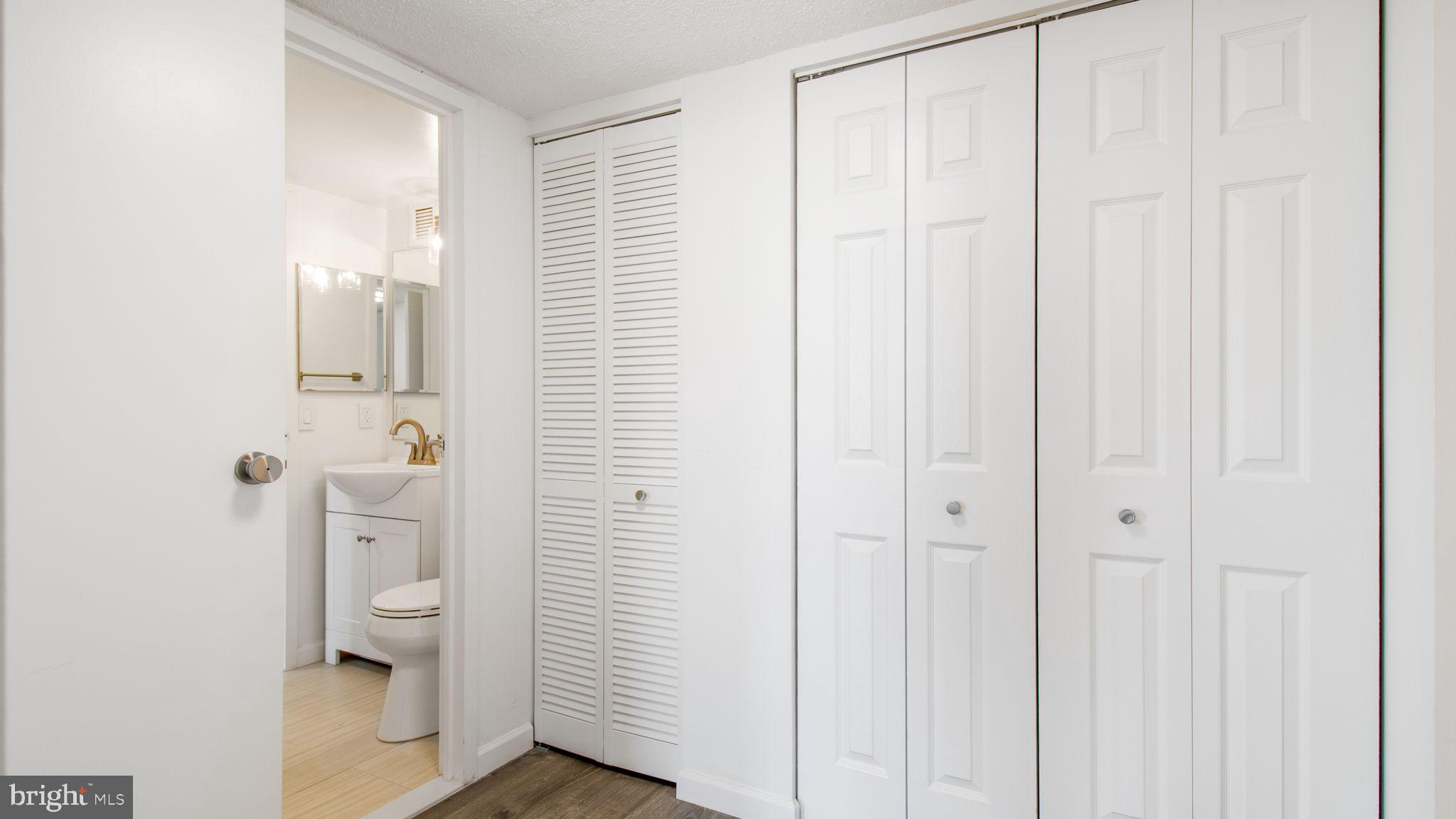 MCLEAN HOUSE NORTH - Residential