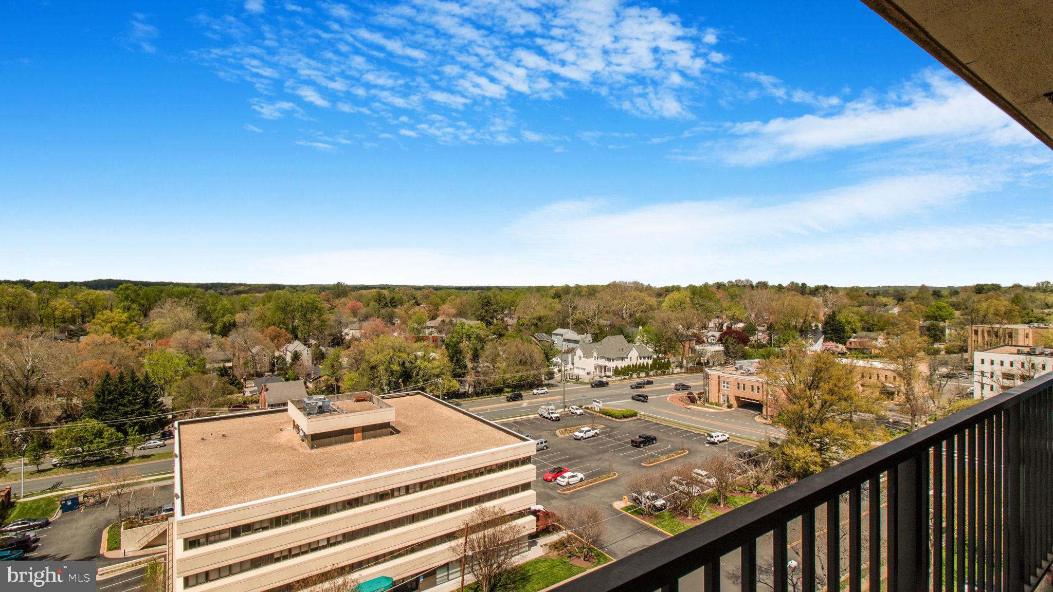 MCLEAN HOUSE NORTH - Residential