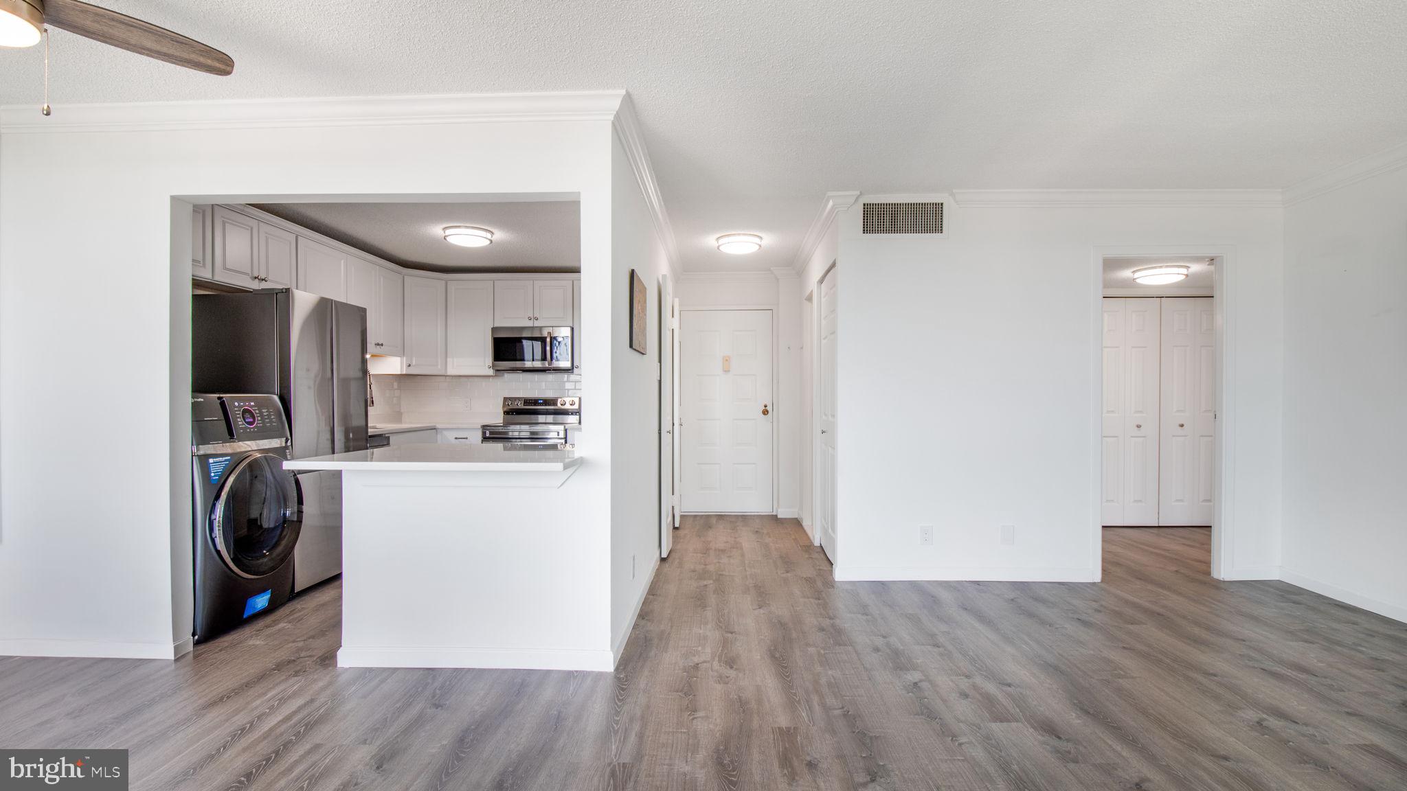 MCLEAN HOUSE NORTH - Residential