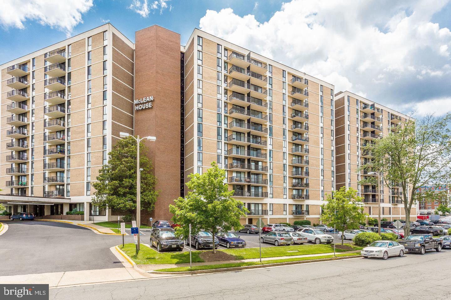 MCLEAN HOUSE NORTH - Residential