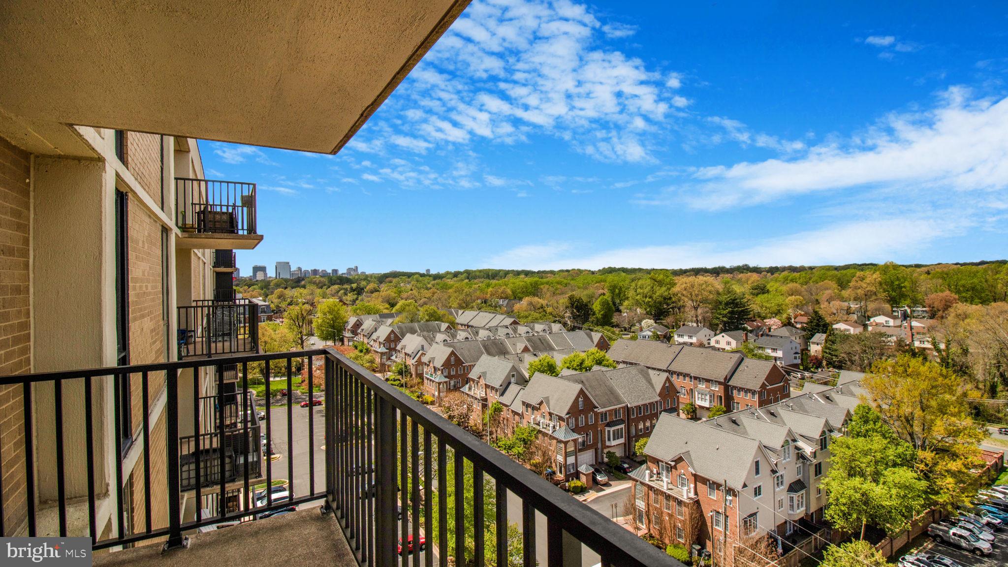 MCLEAN HOUSE NORTH - Residential