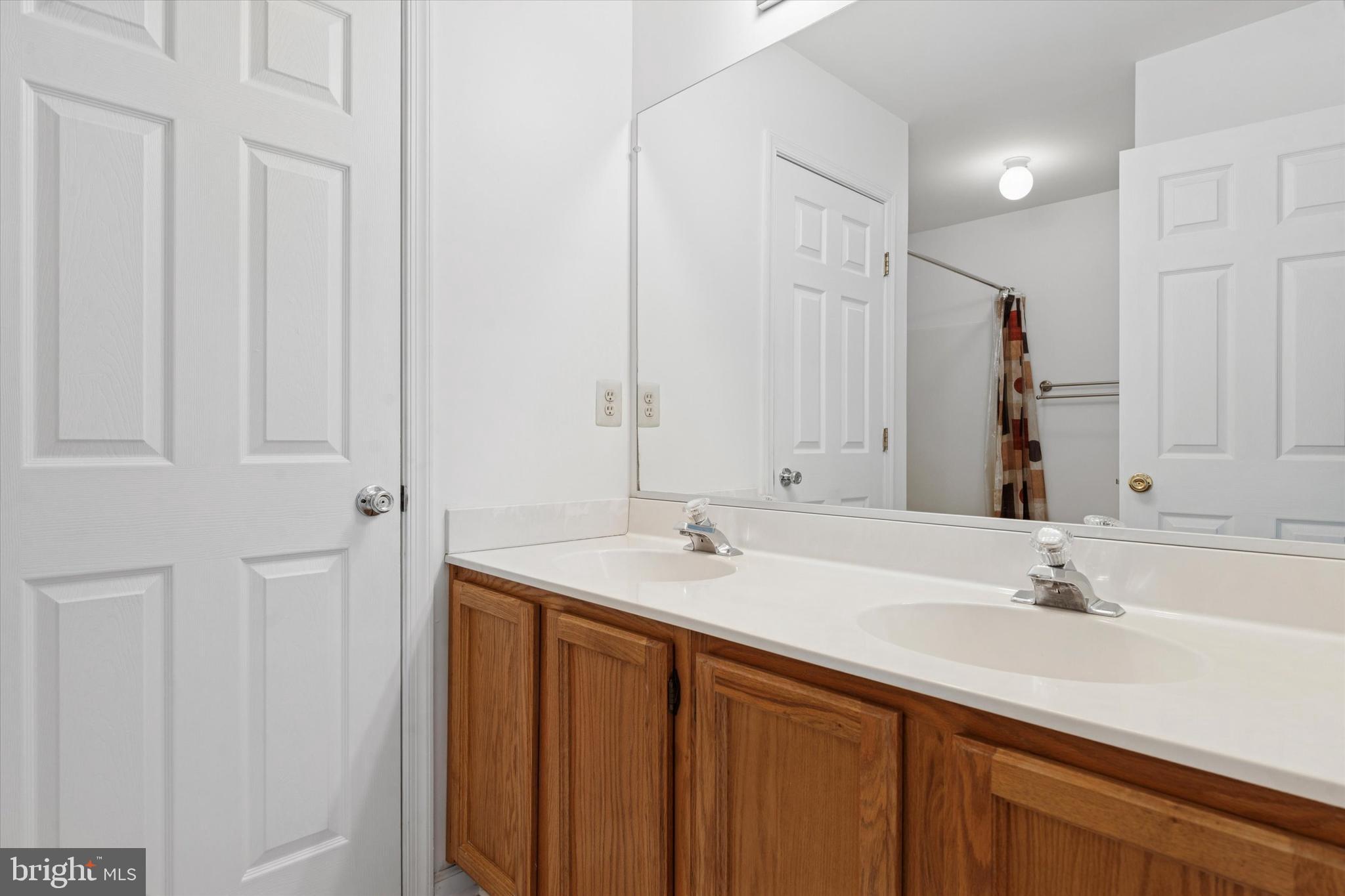 BROOKFIELD - Residential