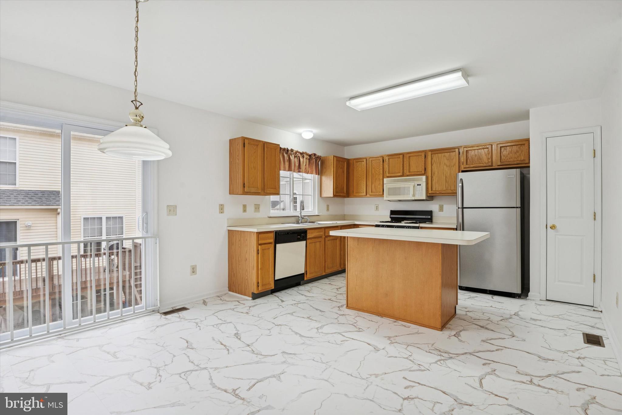 BROOKFIELD - Residential