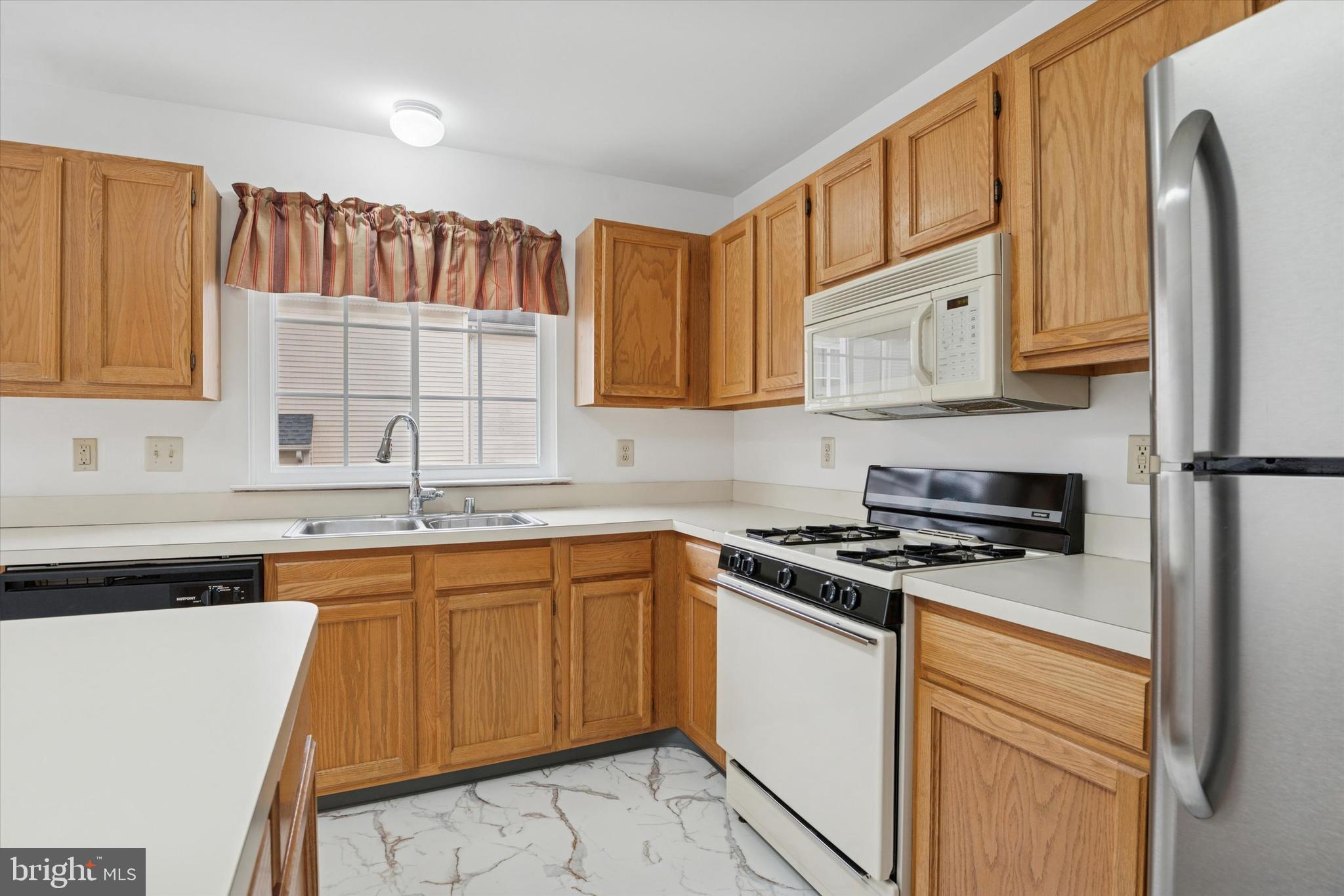 BROOKFIELD - Residential