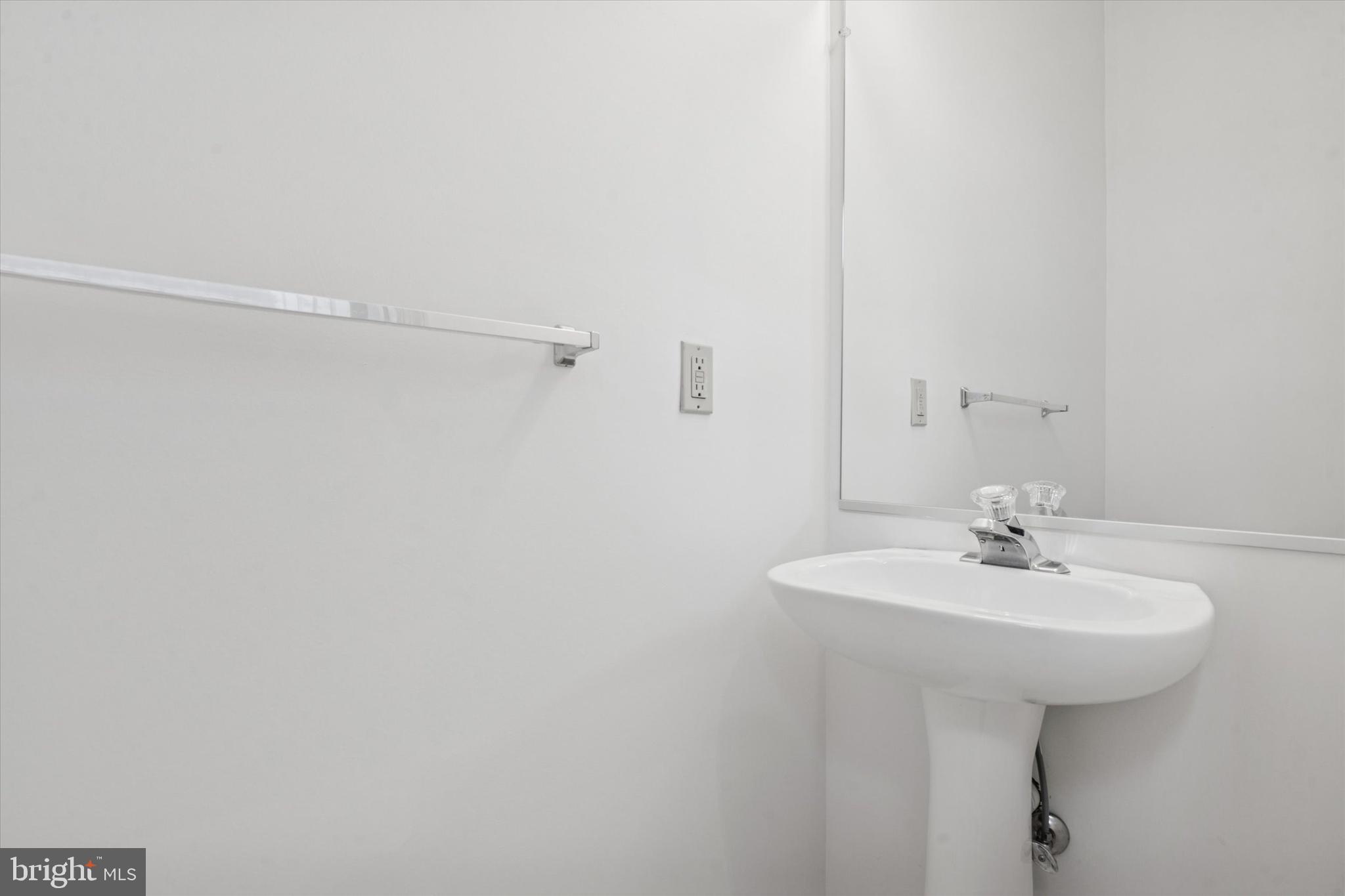 BROOKFIELD - Residential