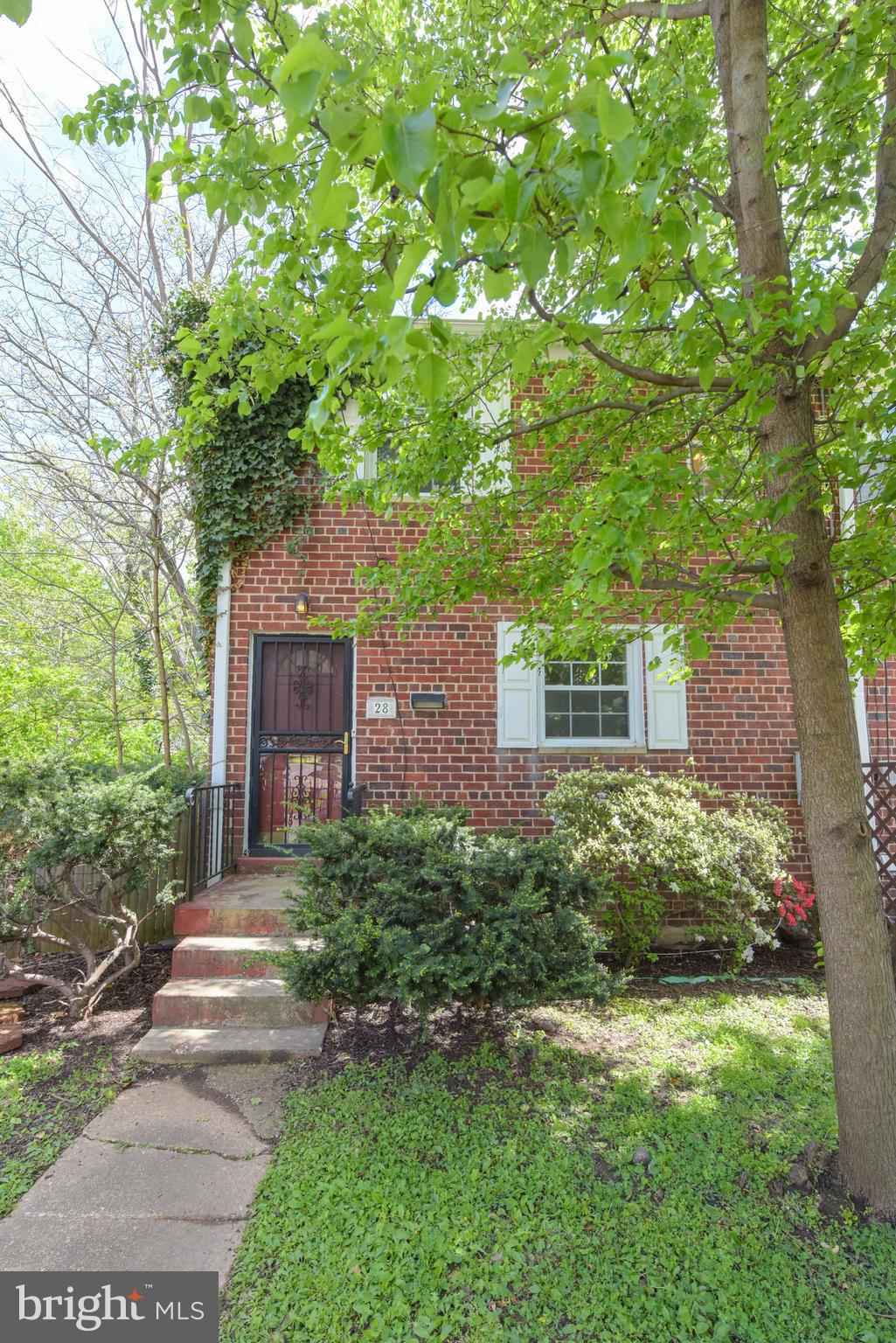 WARWICK VILLAGE - Residential