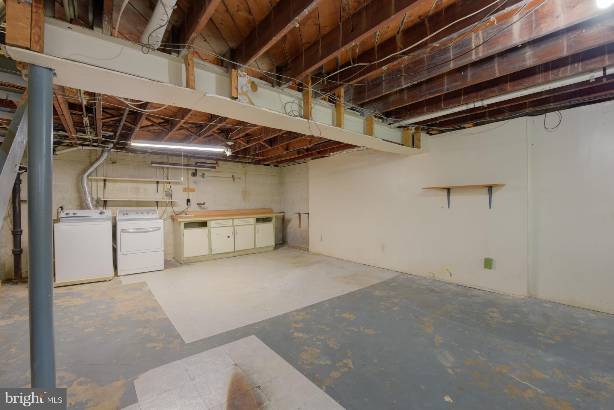 WARWICK VILLAGE - Residential