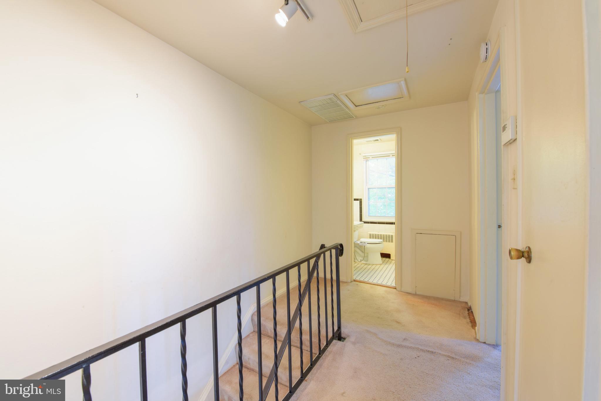 WARWICK VILLAGE - Residential