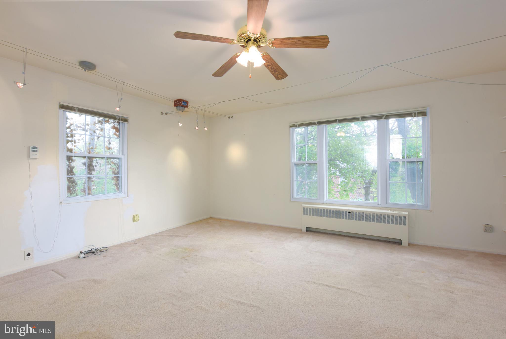 WARWICK VILLAGE - Residential