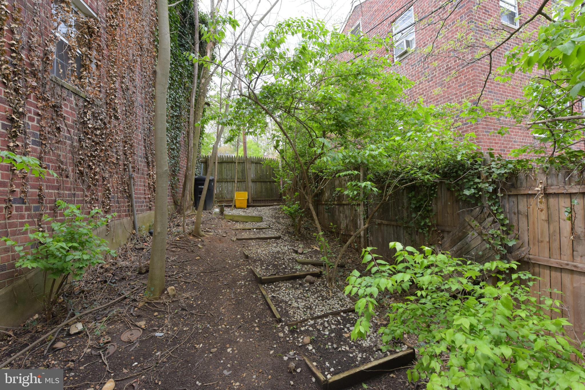 WARWICK VILLAGE - Residential