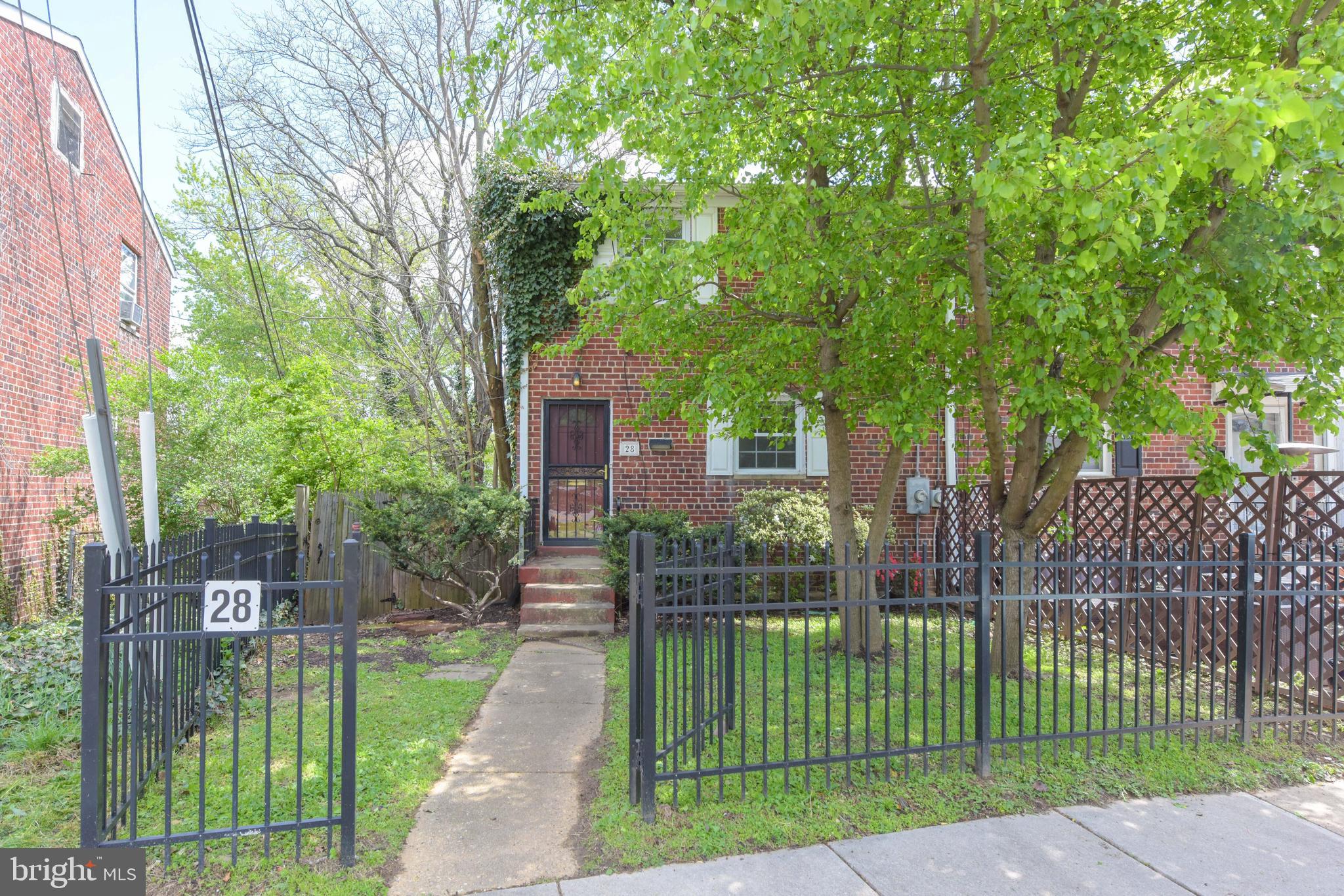 WARWICK VILLAGE - Residential