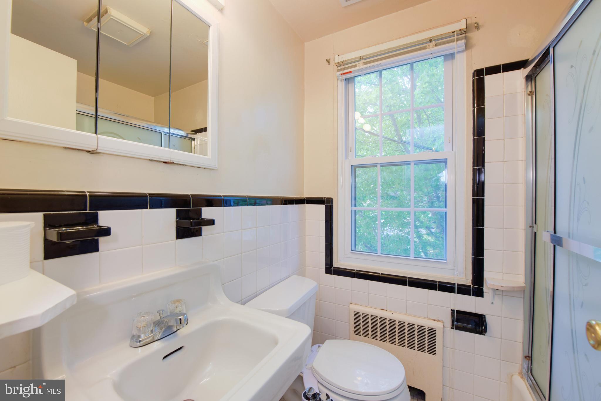 WARWICK VILLAGE - Residential