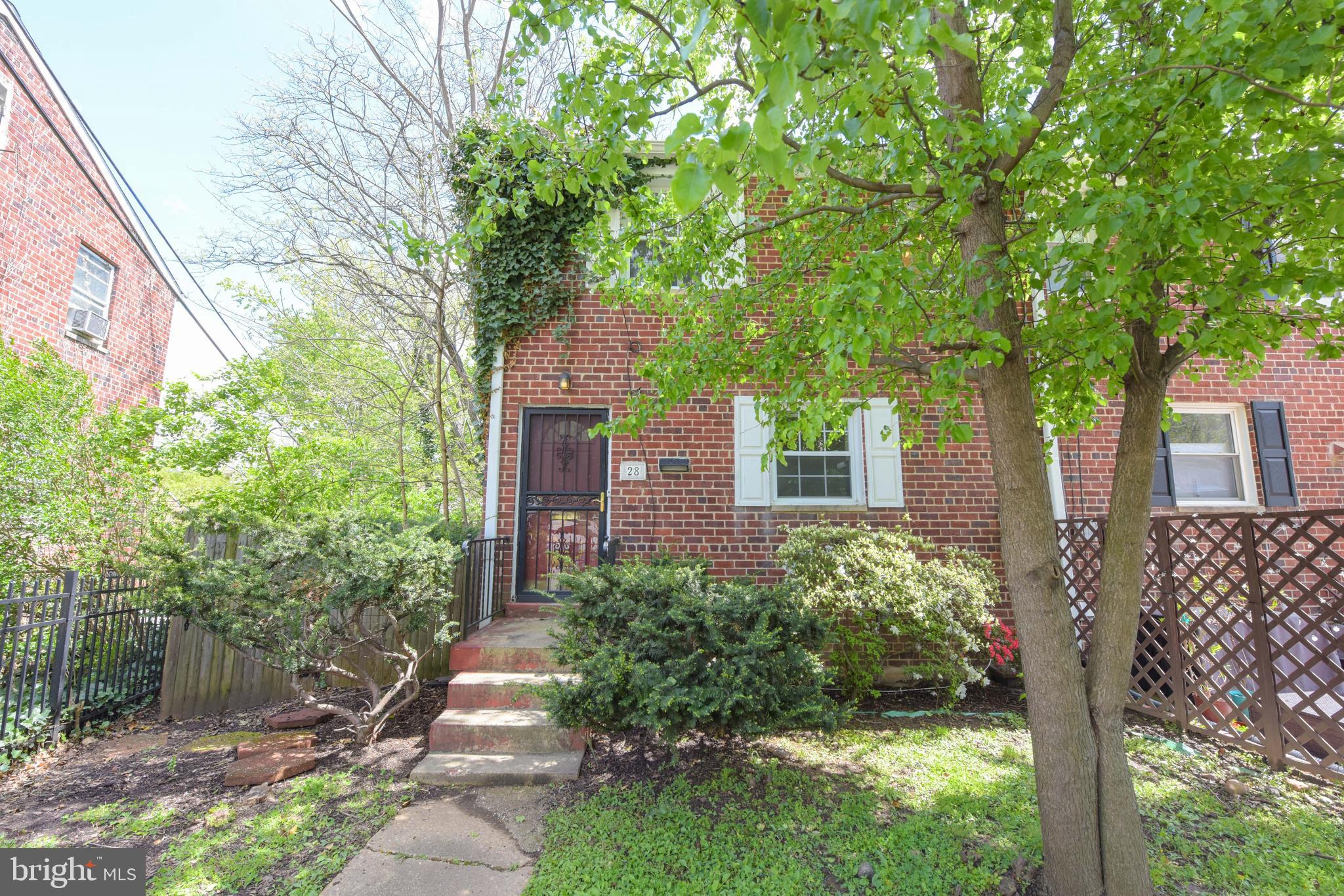 WARWICK VILLAGE - Residential