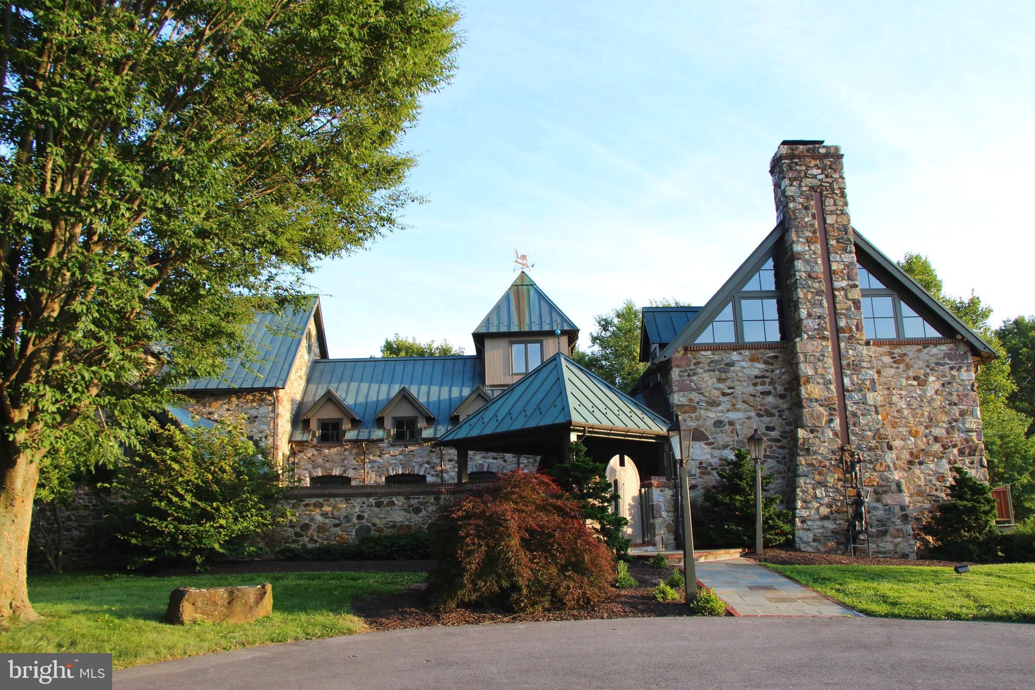 RADNOR HUNT - Residential