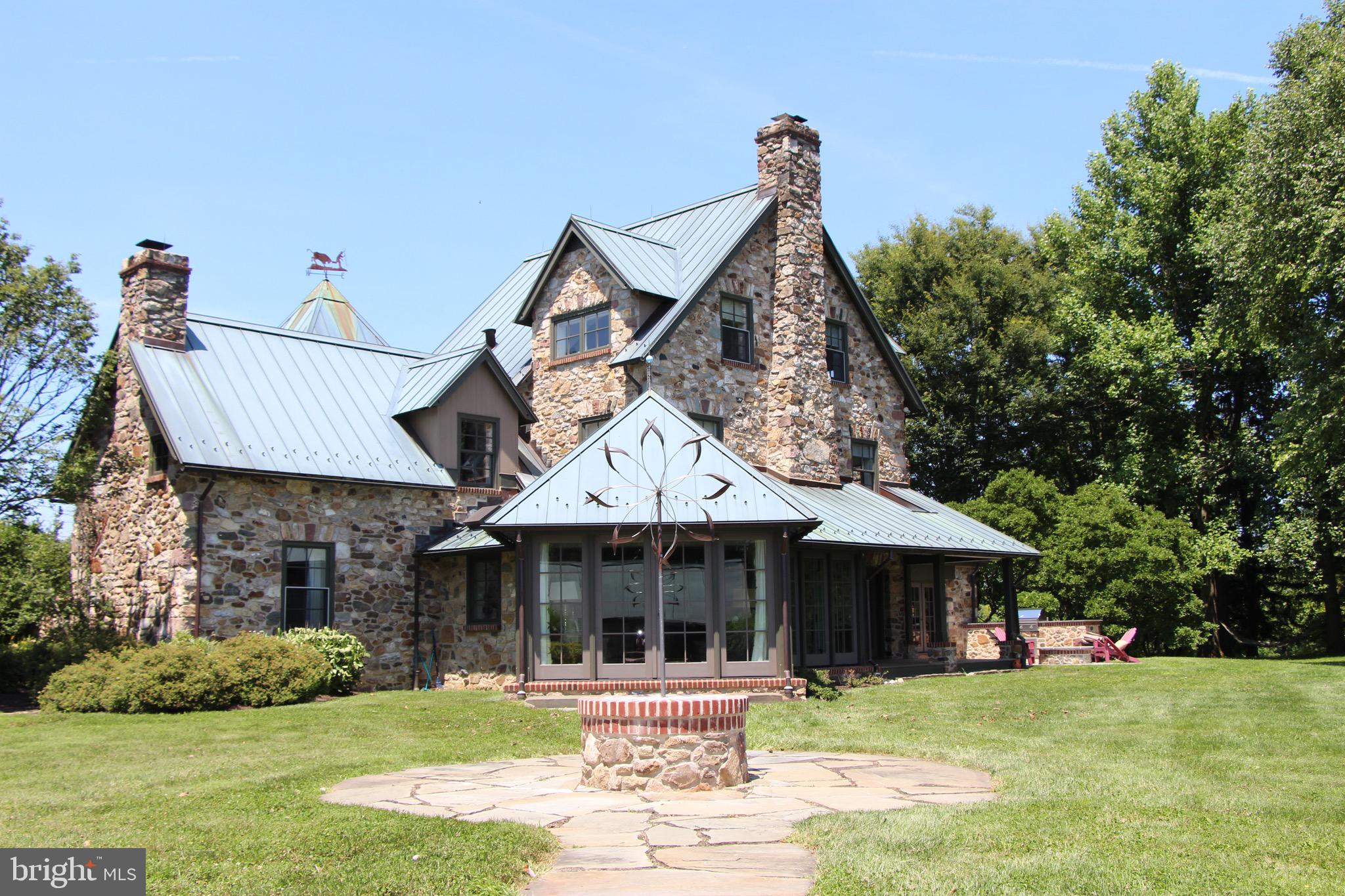 RADNOR HUNT - Residential