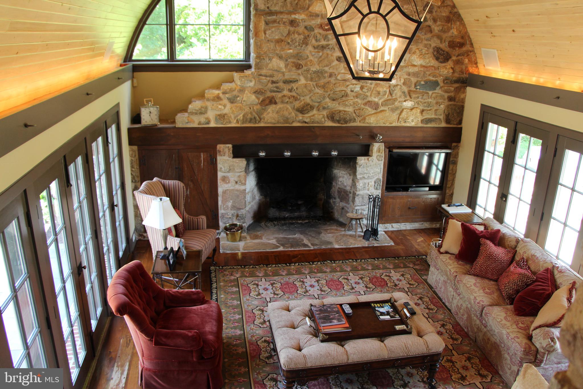 RADNOR HUNT - Residential