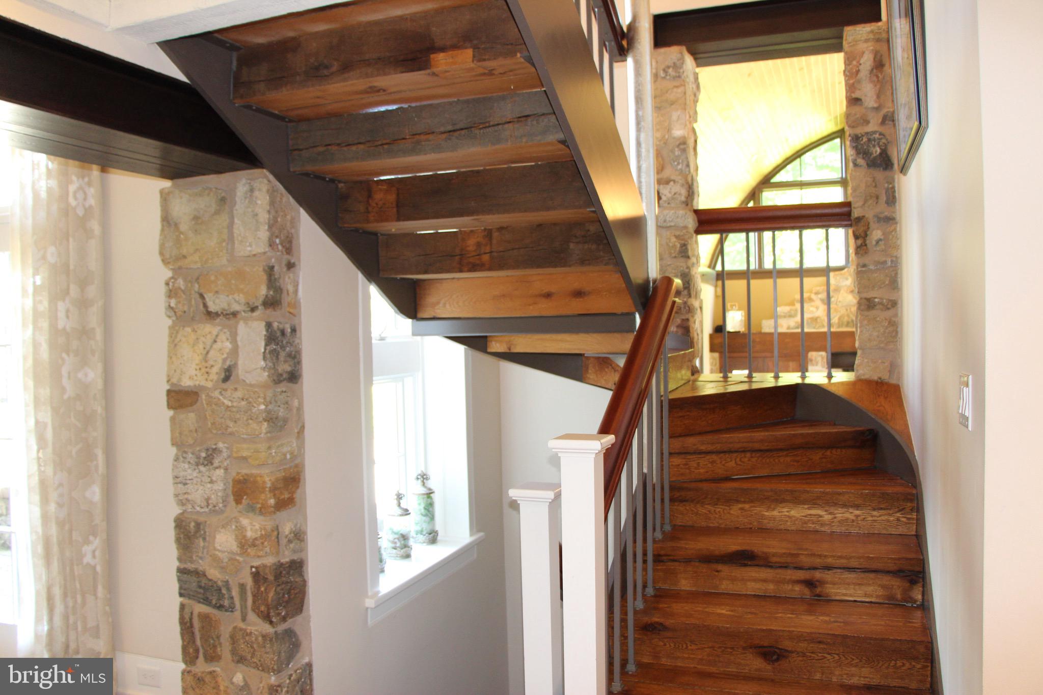 RADNOR HUNT - Residential