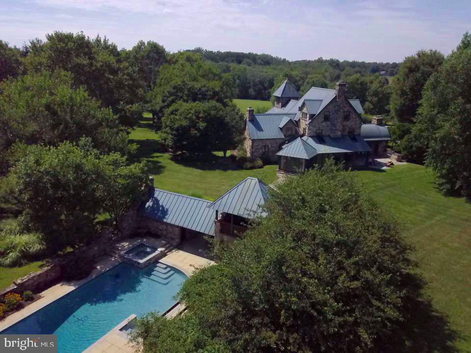 RADNOR HUNT - Residential