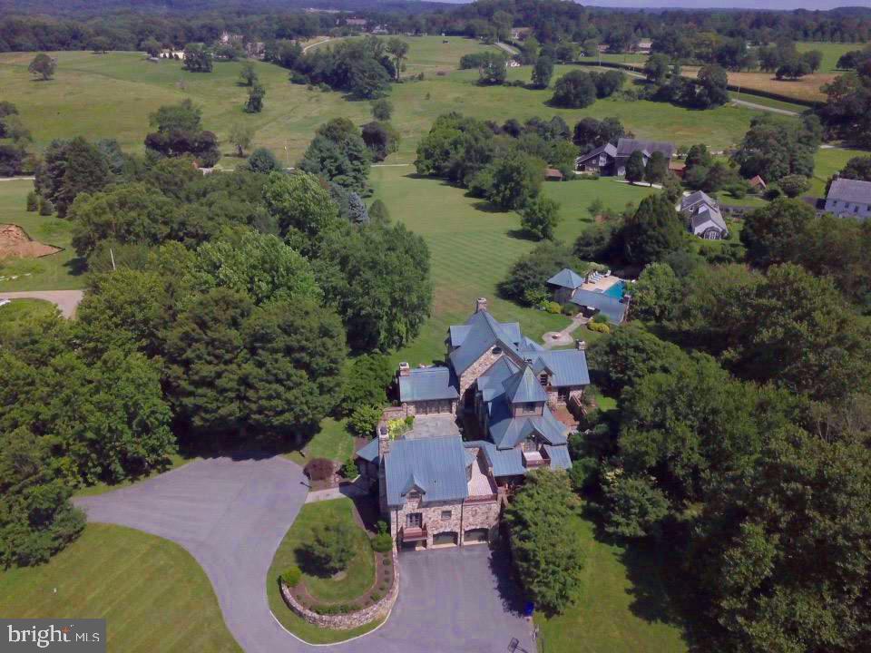 RADNOR HUNT - Residential