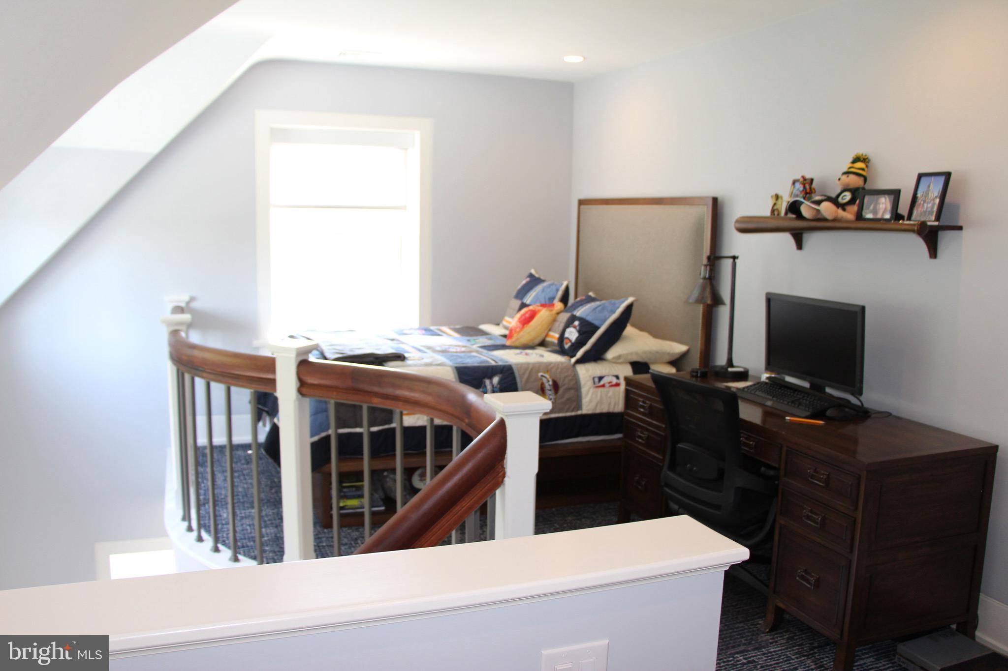 RADNOR HUNT - Residential