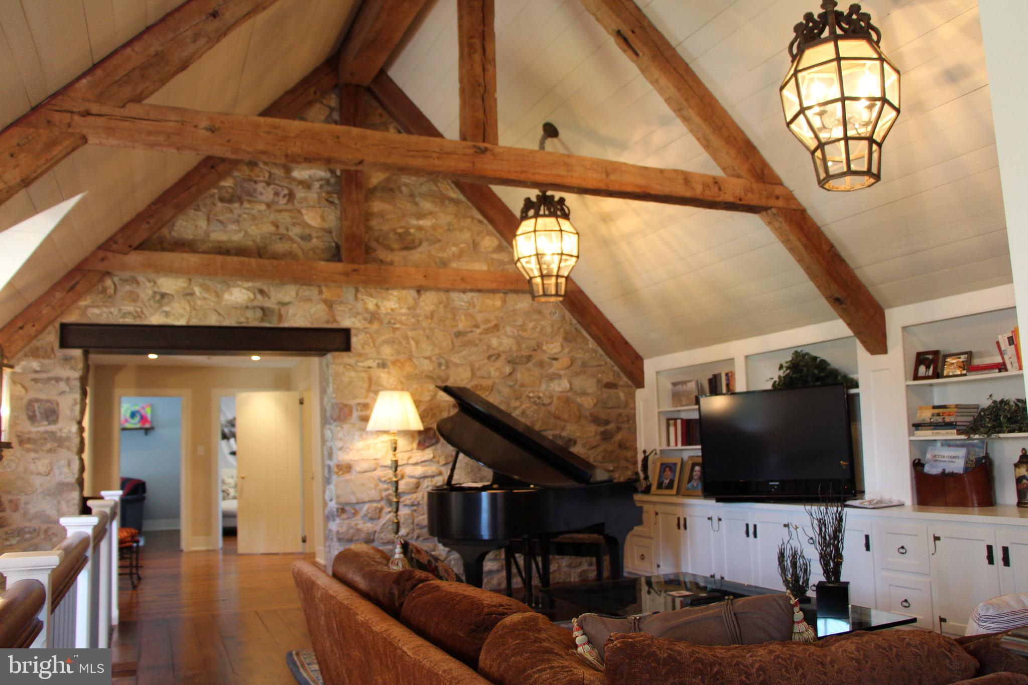 RADNOR HUNT - Residential