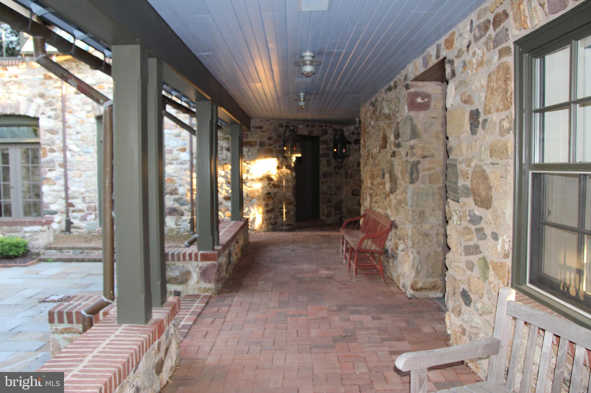 RADNOR HUNT - Residential