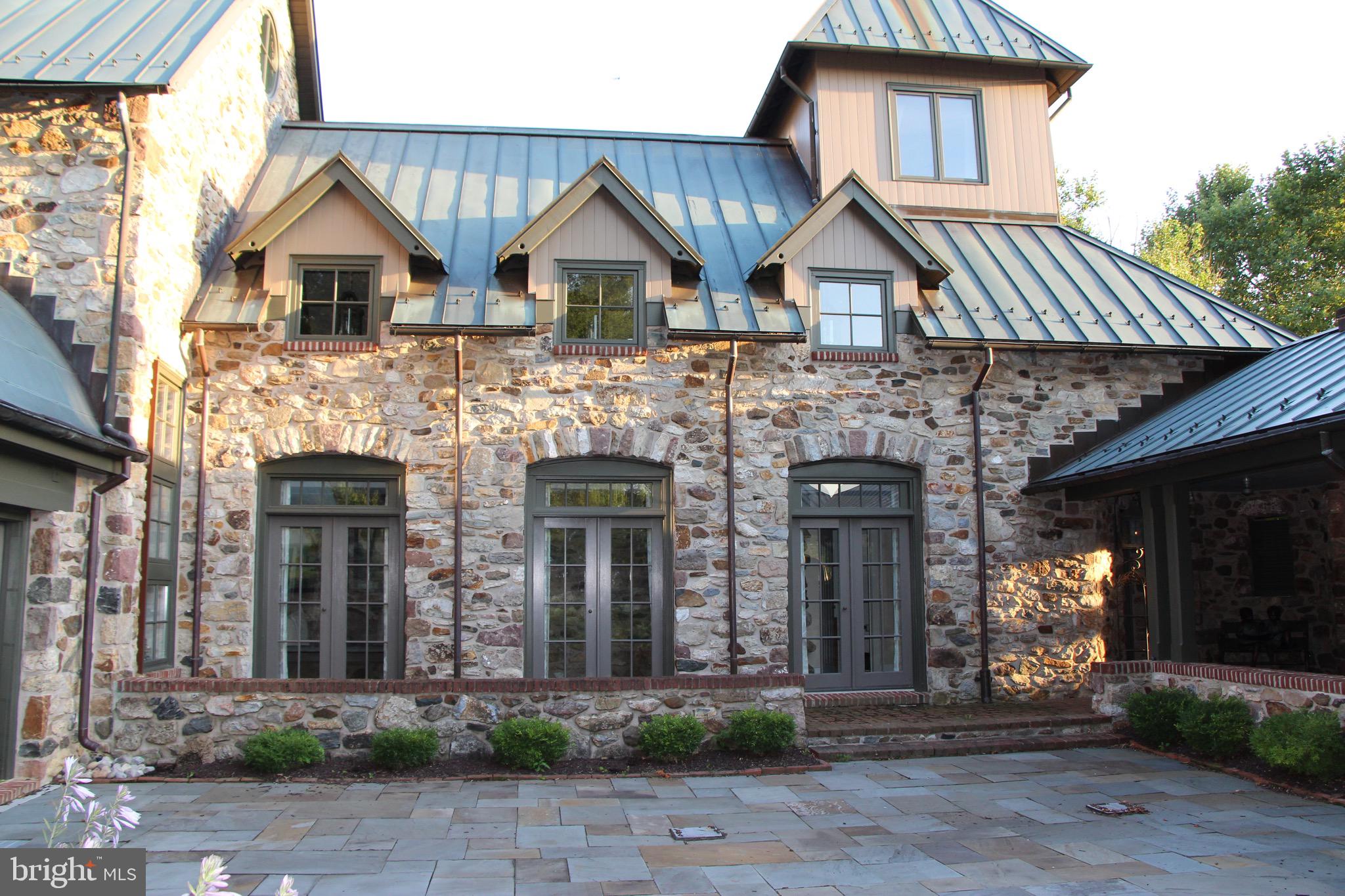 RADNOR HUNT - Residential