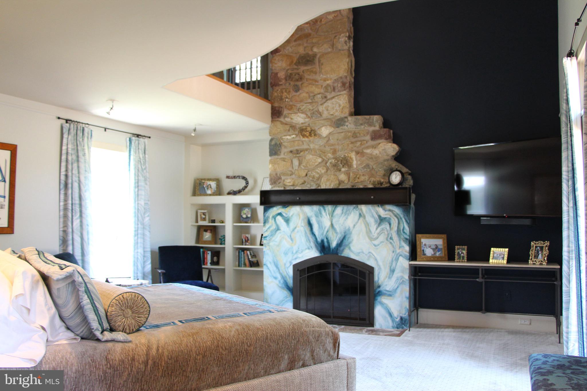 RADNOR HUNT - Residential