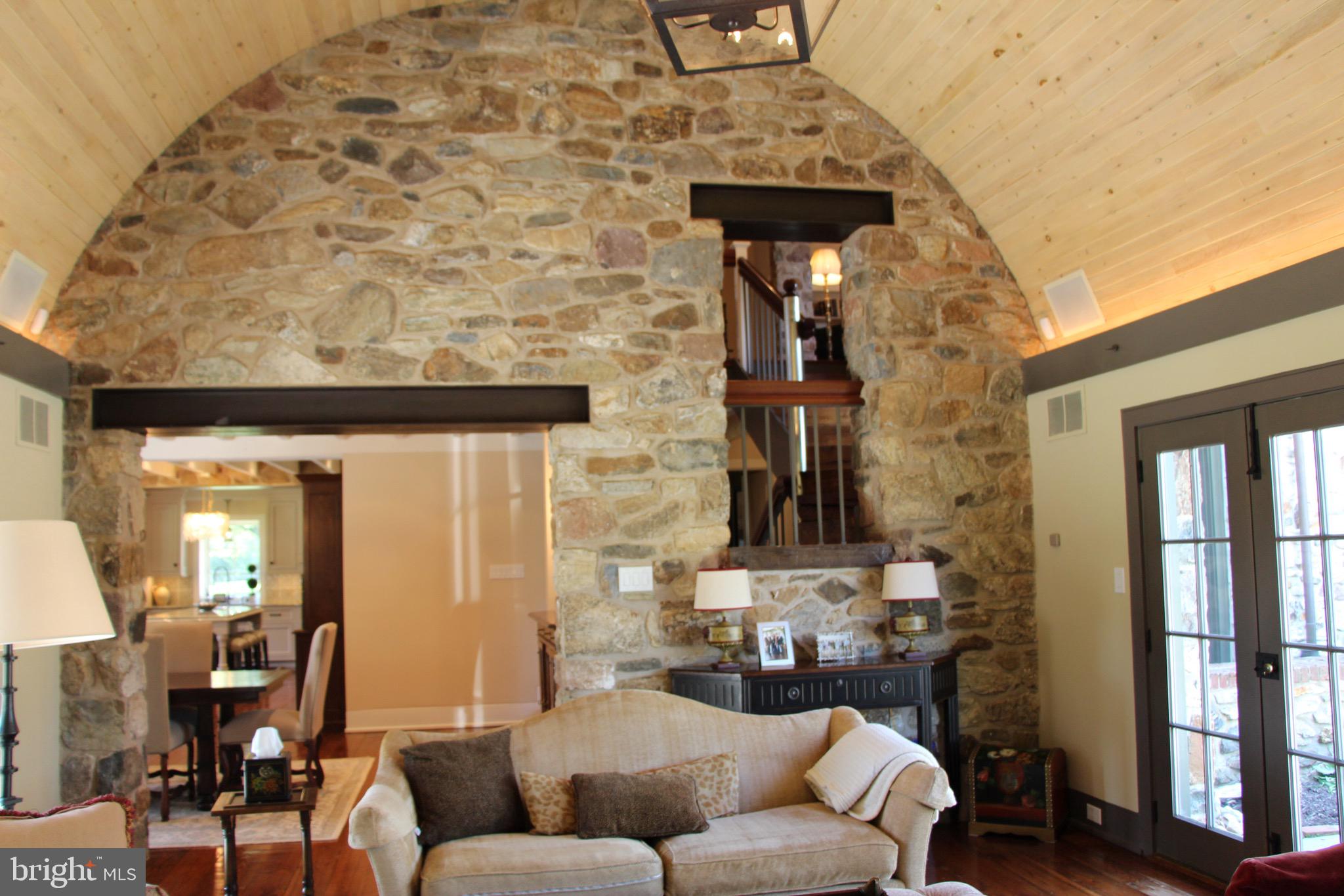 RADNOR HUNT - Residential