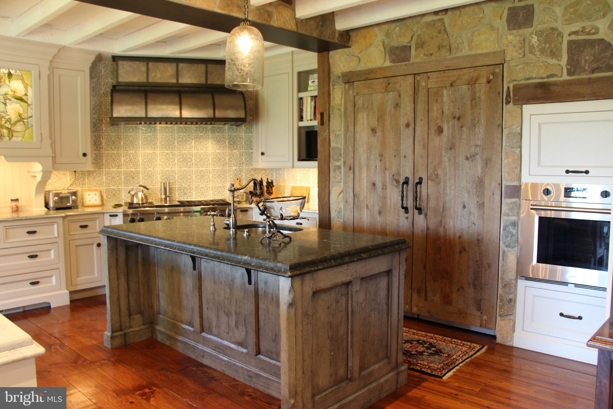 RADNOR HUNT - Residential
