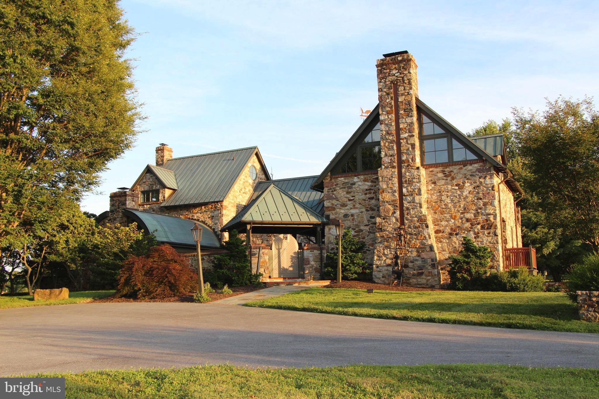 RADNOR HUNT - Residential