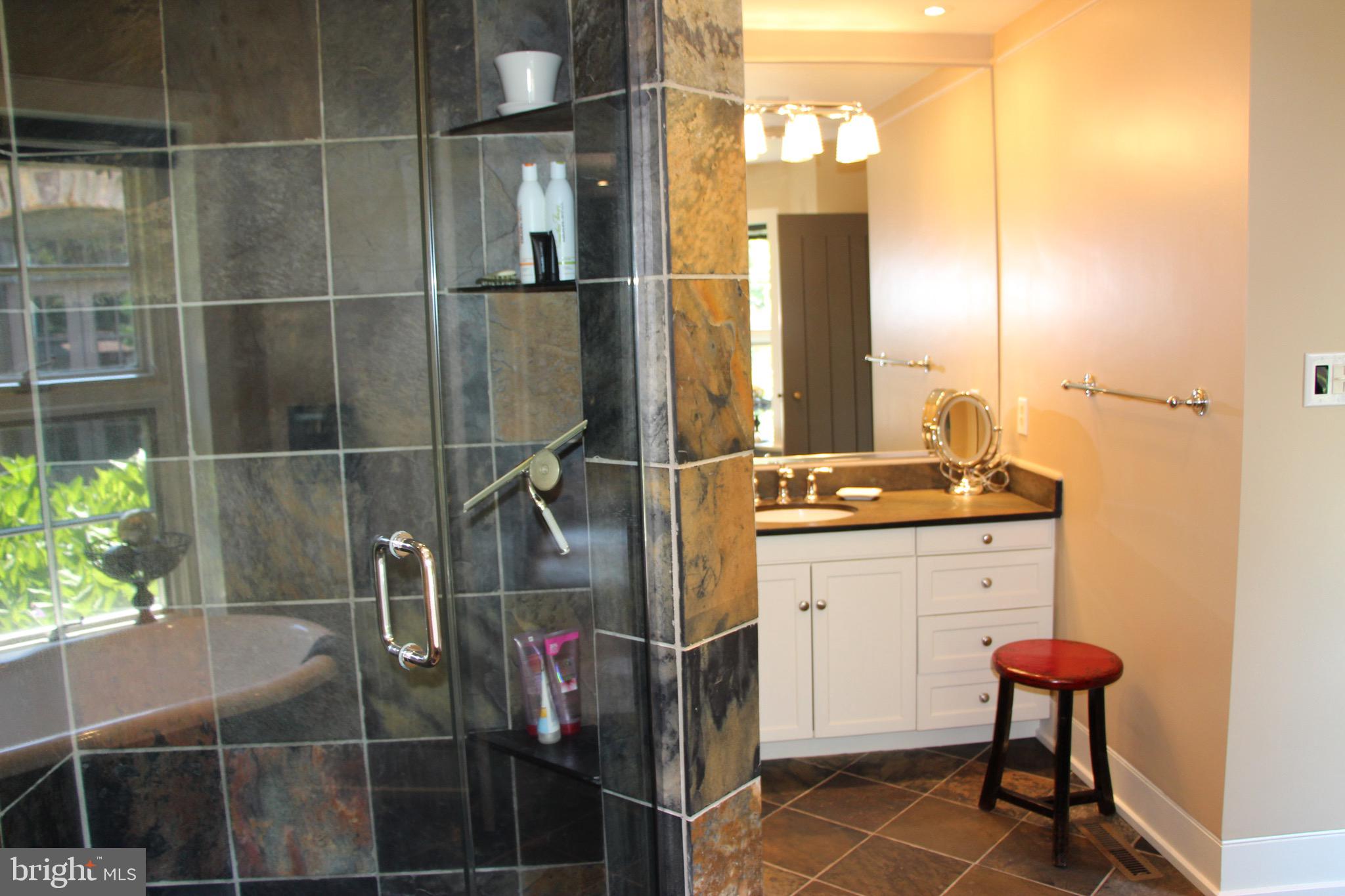 RADNOR HUNT - Residential