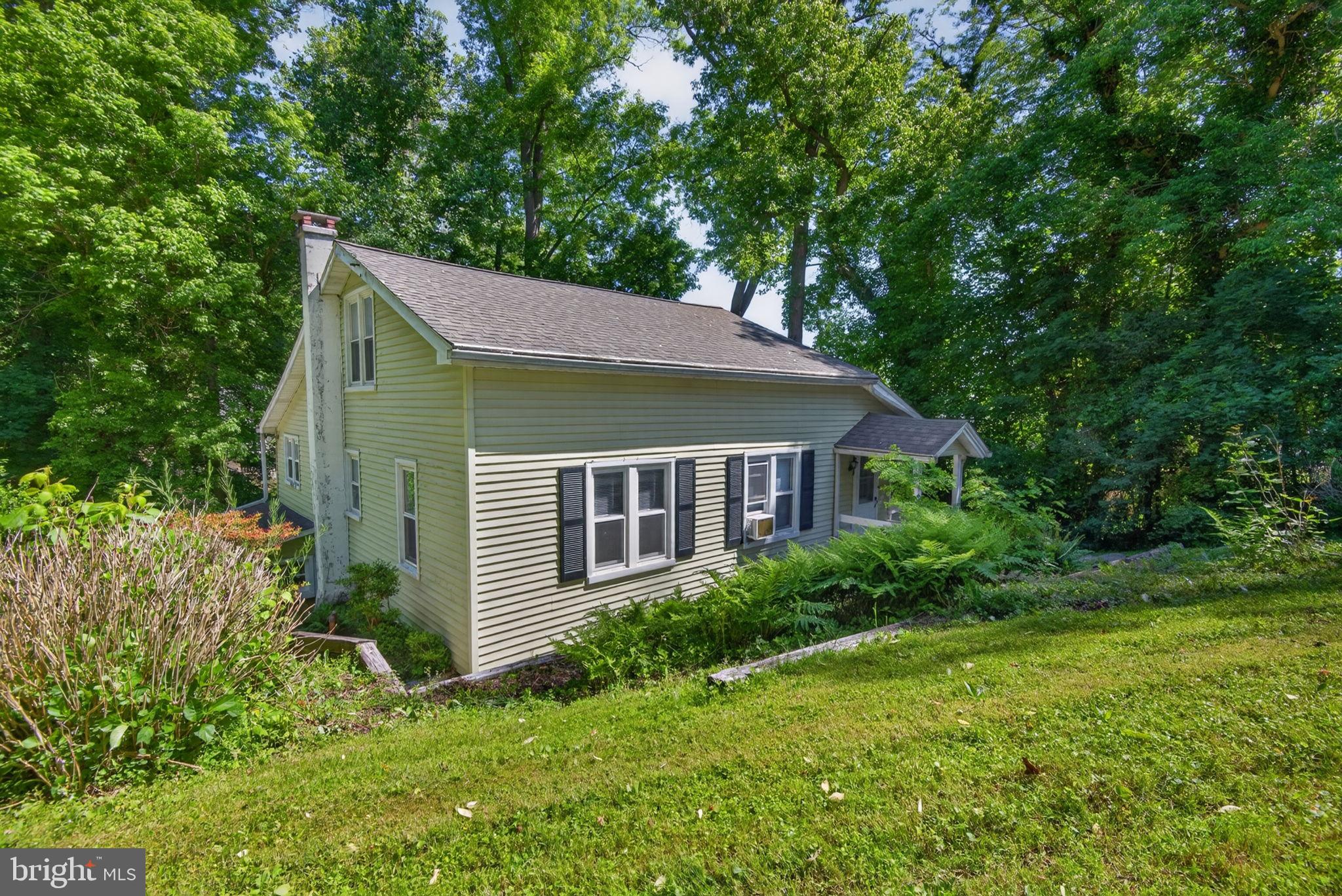 140 MURPHYS HOLLOW LANE