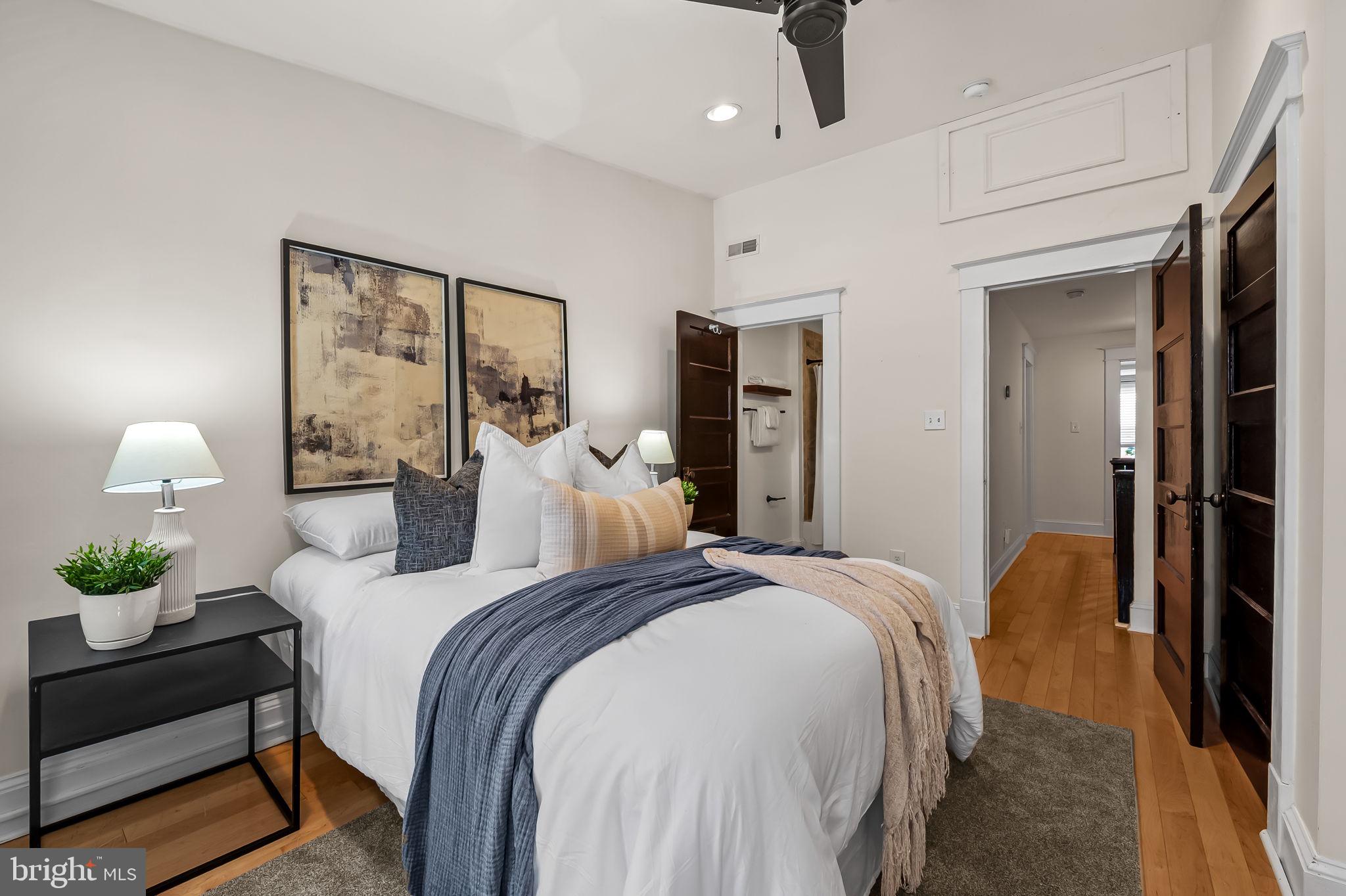 LOCUST POINT - Residential
