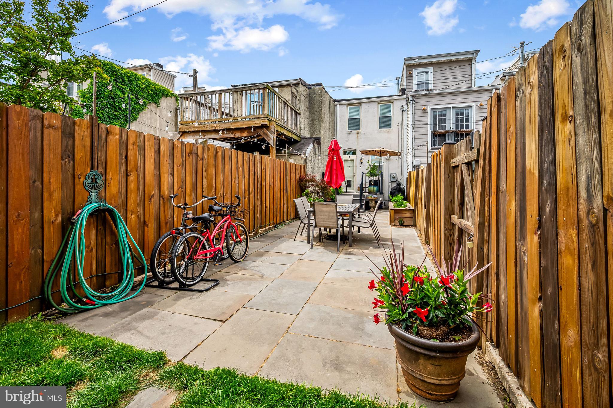 LOCUST POINT - Residential