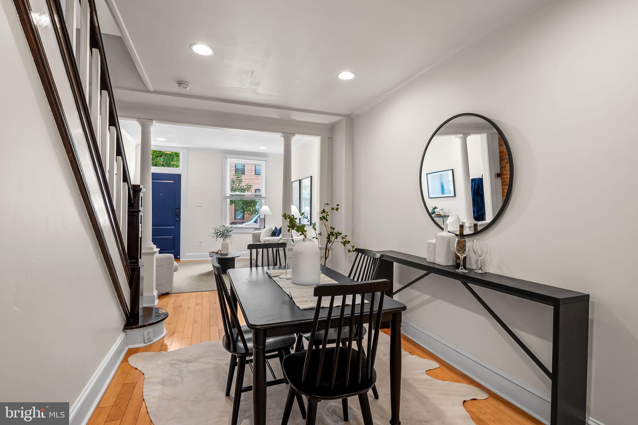 LOCUST POINT - Residential