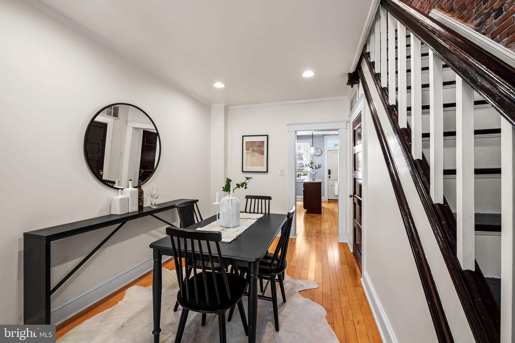 LOCUST POINT - Residential