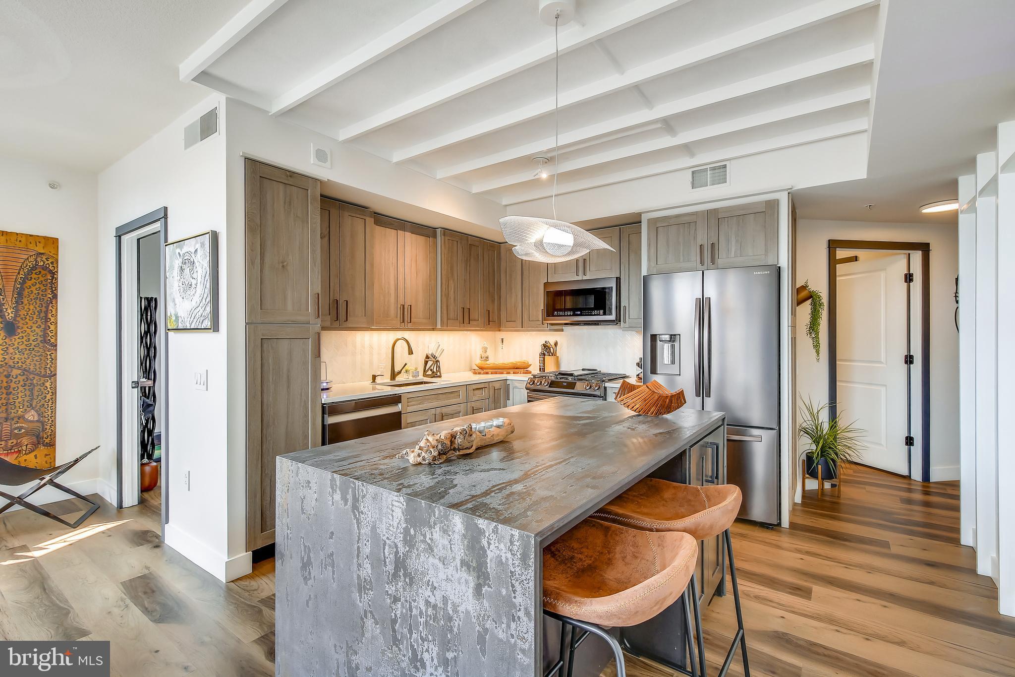 1021 N GARFIELD STREET N 438