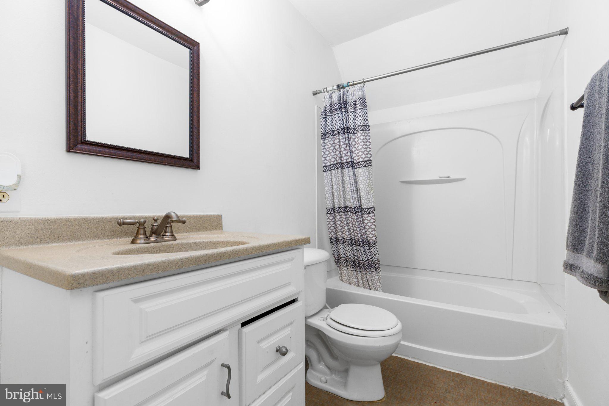 LAKE ACRES - Residential